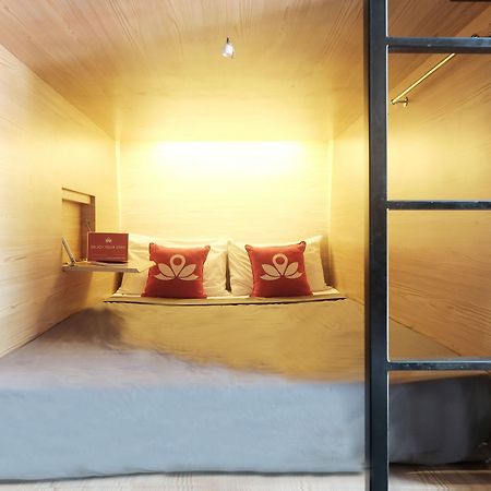 Albergue Juanda Airport Gedangan Exterior foto
