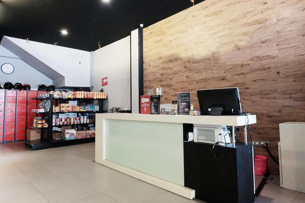 Albergue Juanda Airport Gedangan Exterior foto